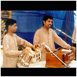 Rangbal with his son Shreerang