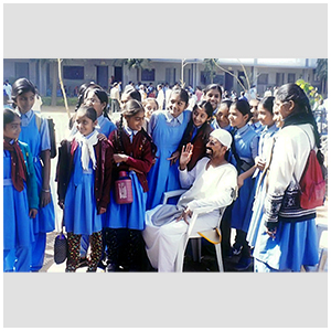Rangbal with students at Sharda Mandir School